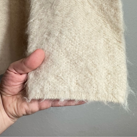 LA GRANNI Suri knitted oversized crewneck, Cream, Alpaca, Size Small - Picture 4 of 10